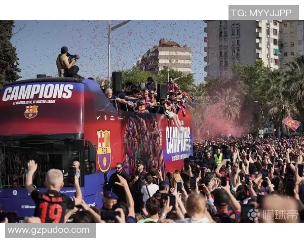 阿劳霍三季欧冠染红风波:青春与压力的交锋